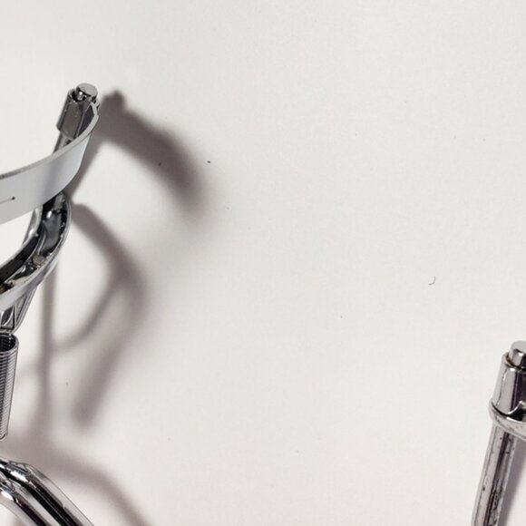 Three Different Eyelash Curlers All Three A Set - Picture 3 of 10